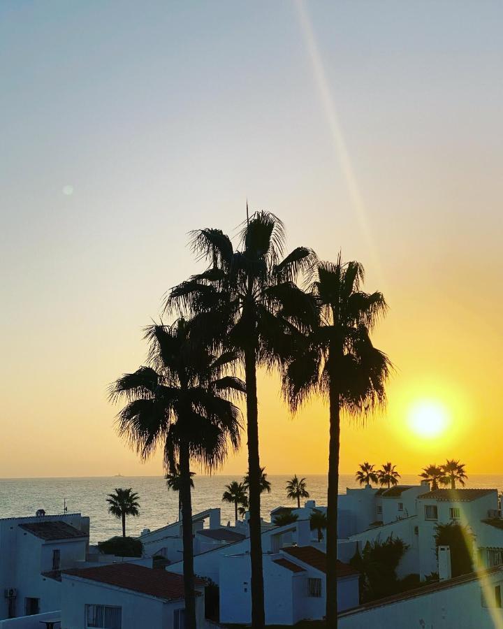 Miraflores Beachfront Penthouse Sitio de Calahonda ภายนอก รูปภาพ