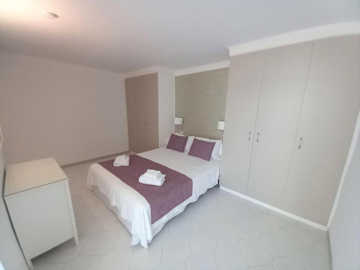 Miraflores Beachfront Penthouse Sitio de Calahonda ภายนอก รูปภาพ