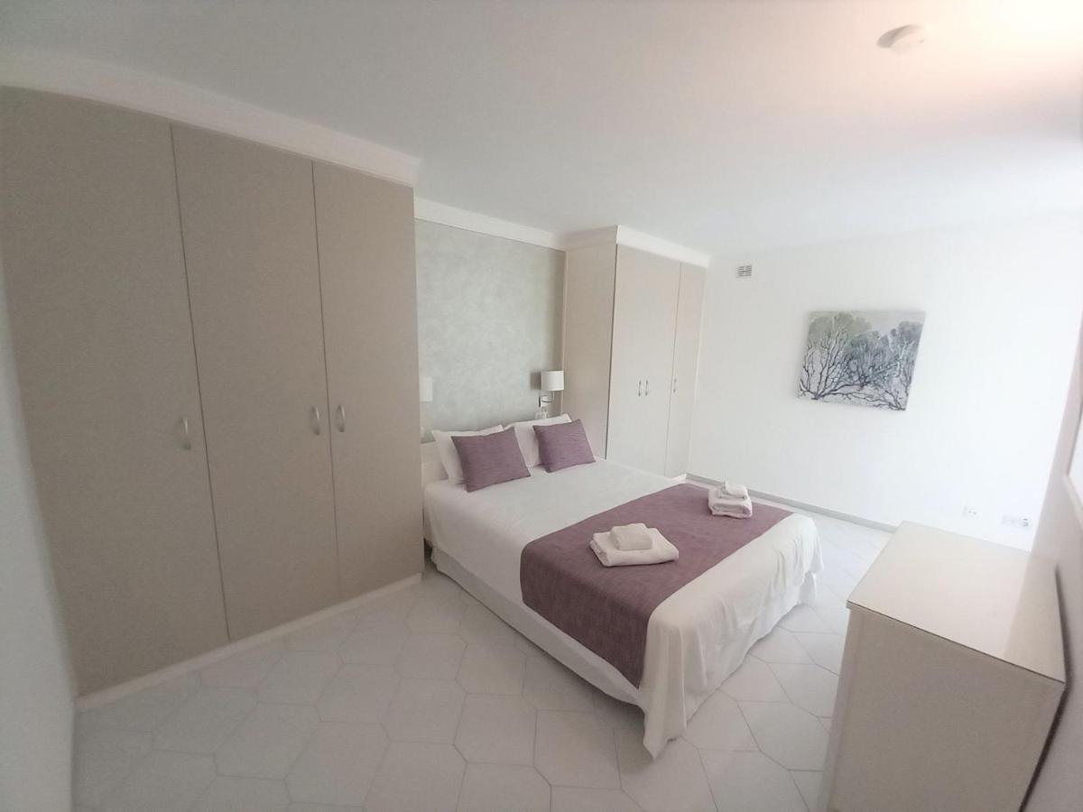 Miraflores Beachfront Penthouse Sitio de Calahonda ภายนอก รูปภาพ